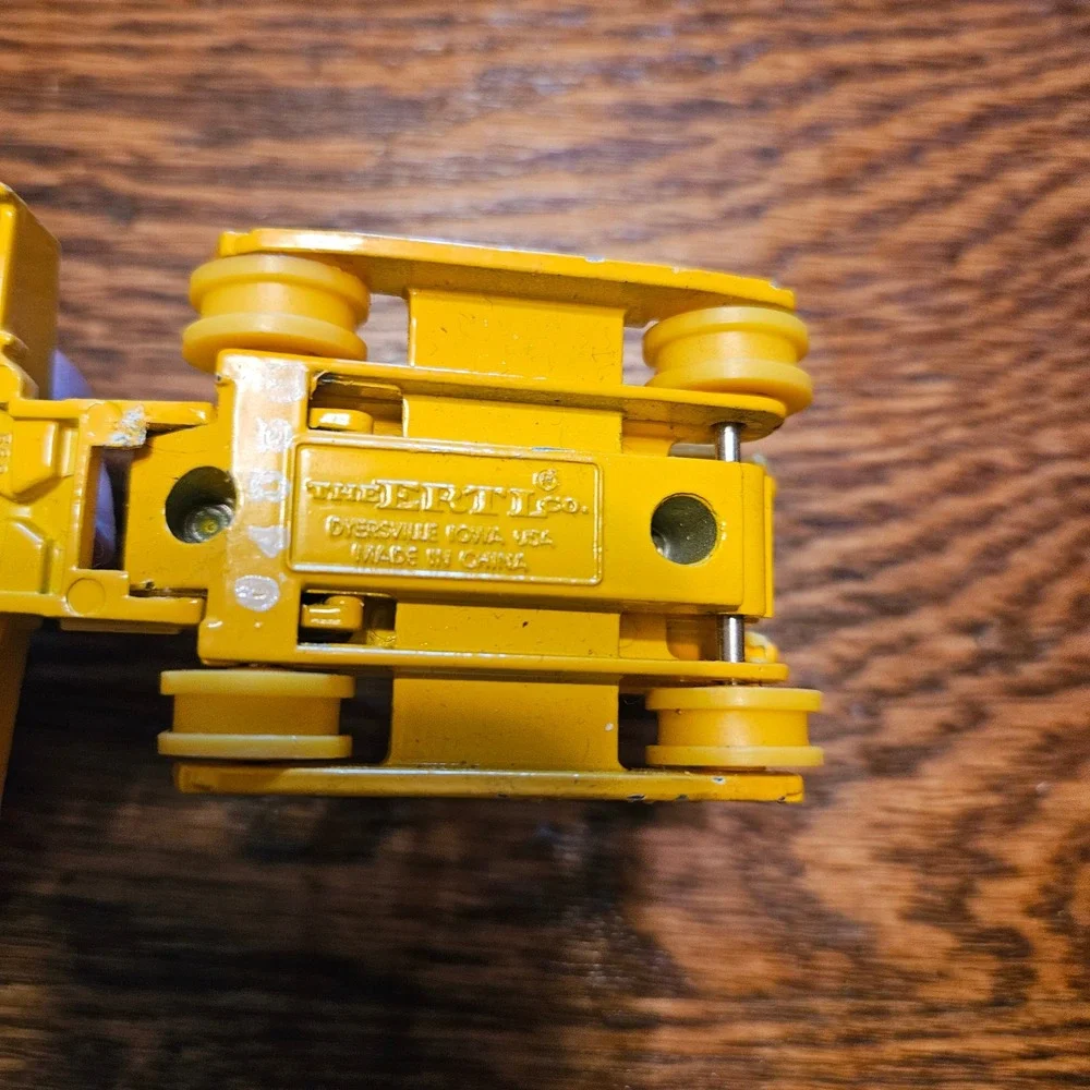 John Deere Bulldozer Ertl Diecast Yellow Construction Toy Crawler 3.5‎ Inch